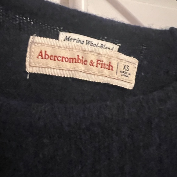 Abercrombie & fitch navy blue merino wool blend sweater can - Picture 2 of 3